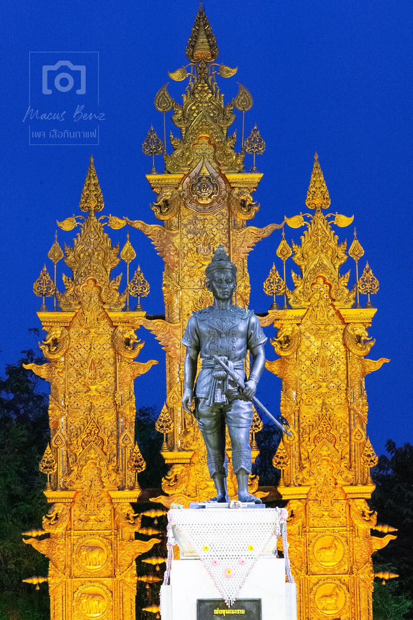 อนุสาวรีย์พ่อขุนเม็งรายมหาราช